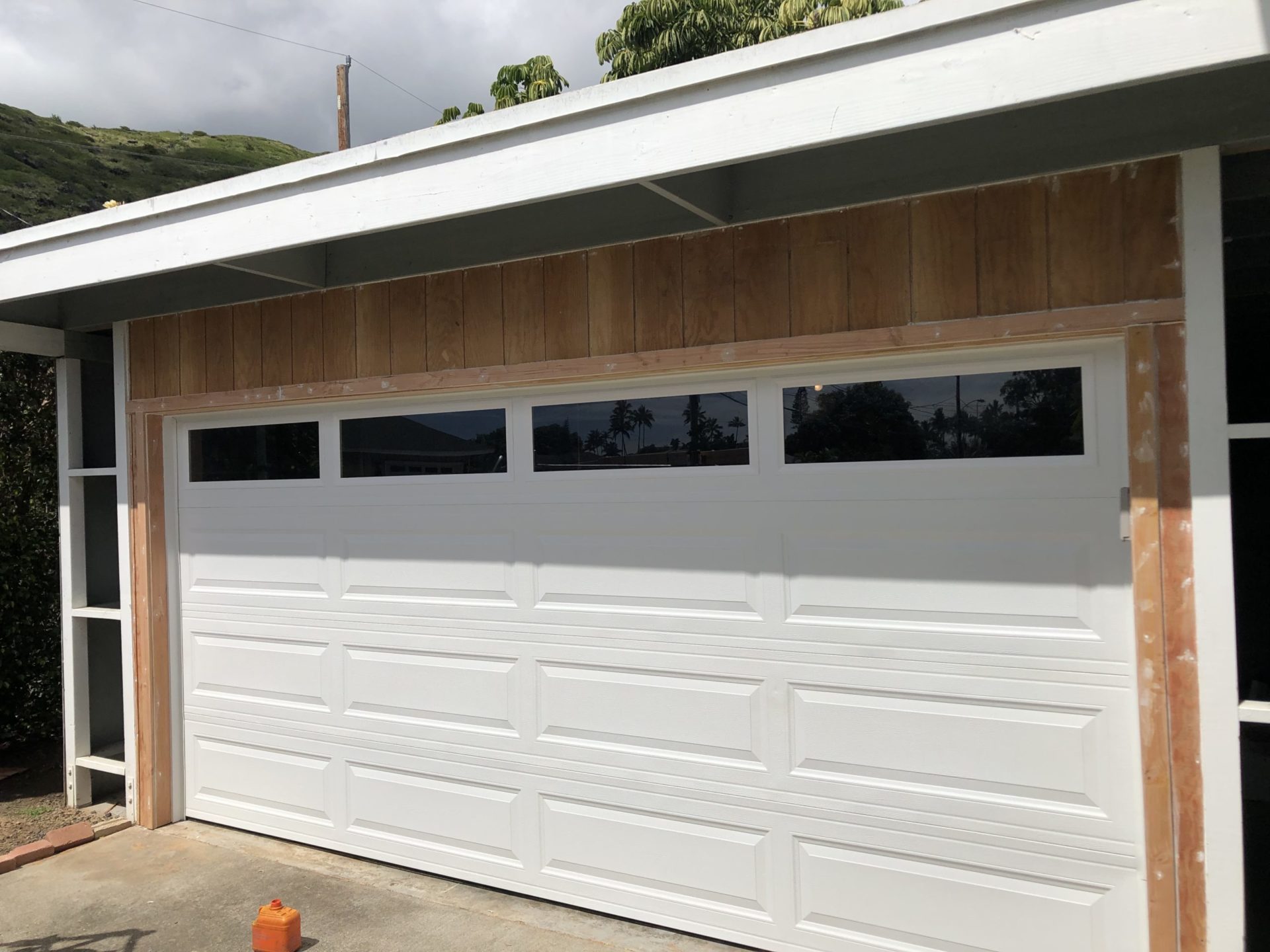 Carport Enclosure – Long Panel With Glass Top